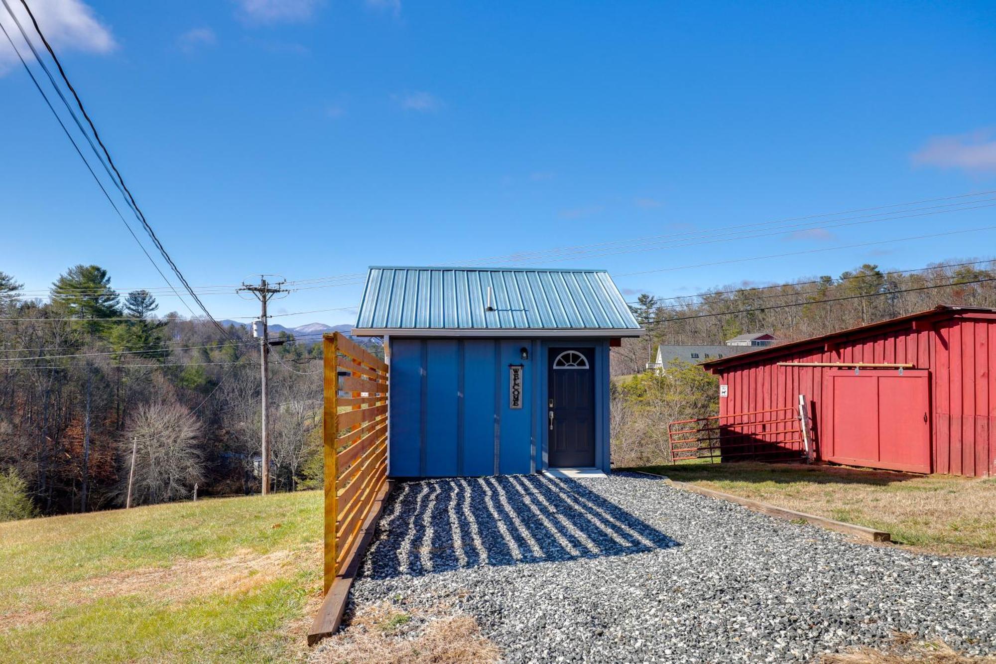 Marshall Studio With Loft, Hot Tub And Views! 외부 사진